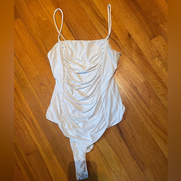 21 saints Tops - 21Saints white bodysuit Ruched Flattering Casual Going Out Medium